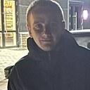 Знакомства: Виктор, 21 год, Алейск