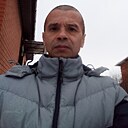 Знакомства: Евгений, 42 года, Новотитаровская