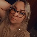 Знакомства: Аленька, 32 года, Челябинск