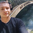 Знакомства: Данил, 24 года, Магнитогорск