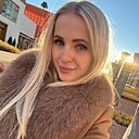 Знакомства: Алёна, 27 лет, Екатеринбург