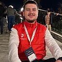 Знакомства: Маттео, 19 лет, Луганск