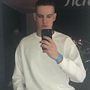 Знакомства: Илья, 22 года, Саратов