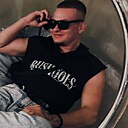 Знакомства: Илья, 24 года, Владивосток