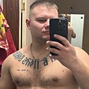 Знакомства: Кирилл, 24 года, Симферополь