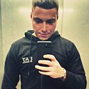 Знакомства: Артём, 31 год, Новокуйбышевск