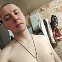 Знакомства: Толя, 26 лет, Пласт