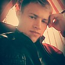 Знакомства: Рома, 31 год, Братск