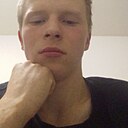 Знакомства: Роман, 18 лет, Санкт-Петербург