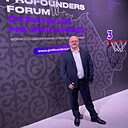 Знакомства: Максим, 52 года, Алматы