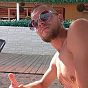 Знакомства: Максик, 27 лет, Снежное