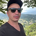 Знакомства: Robert, 33 года, Târgoviște