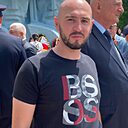 Знакомства: Азамат, 32 года, Владикавказ