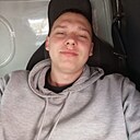 Знакомства: Евгений, 25 лет, Волжский