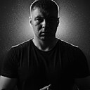 Знакомства: Евгений, 31 год, Еманжелинск