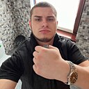 Знакомства: Олег, 21 год, Алчевск