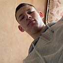 Знакомства: Данил, 18 лет, Вологда