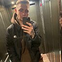 Знакомства: Илья, 24 года, Благовещенск