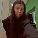 Знакомства: Яна, 19 лет, Екатеринбург