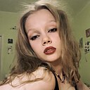 Знакомства: Аня, 18 лет, Москва