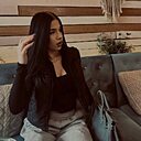 Знакомства: Полина, 26 лет, Москва