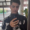 Знакомства: Павел, 22 года, Москва