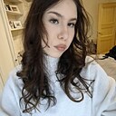 Знакомства: Полина, 18 лет, Москва