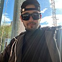 Знакомства: Валерий, 24 года, Омск