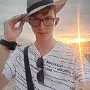 Знакомства: Матвей, 19 лет, Лесной