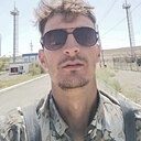 Знакомства: Макс, 31 год, Шымкент