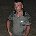 Знакомства: Макс, 35 лет, Луганск