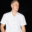 Знакомства: Ден, 25 лет, Тюмень