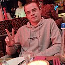 Знакомства: Денис, 27 лет, Костюковичи