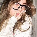 Знакомства: Милана, 19 лет, Москва