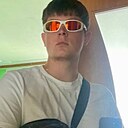 Знакомства: Паша, 19 лет, Новояворовск