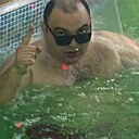 Знакомства: Артем, 41 год, Судак