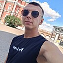Знакомства: Максим, 22 года, Новомосковск