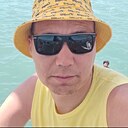 Знакомства: Артём, 39 лет, Новотроицк