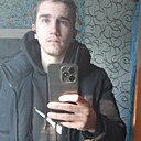 Знакомства: Максим, 18 лет, Лесозаводск