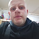 Знакомства: Иван, 22 года, Тихвин