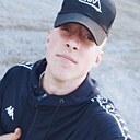 Знакомства: Александр, 23 года, Миасс