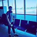 Знакомства: Alik, 22 года, Владивосток