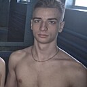 Знакомства: Максим, 18 лет, Минск