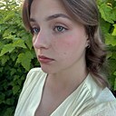 Знакомства: Полина, 18 лет, Санкт-Петербург