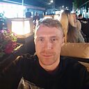 Знакомства: Илья, 41 год, Первоуральск