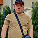 Знакомства: Артур, 24 года, Легница