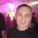 Знакомства: Серый Волк, 40 лет, Ульяновск