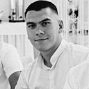 Знакомства: Андрей, 21 год, Тюмень