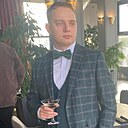 Знакомства: Евгений, 24 года, Губкинский