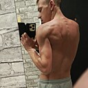 Знакомства: Олег, 24 года, Волхов